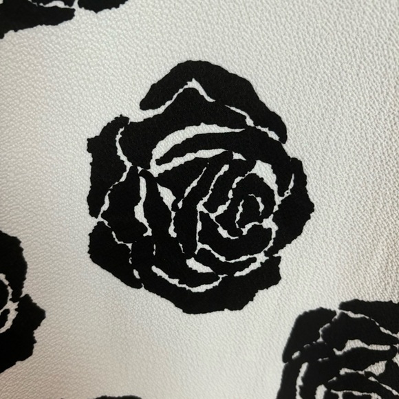White Blouse Black Rose Print Blouse - Picture 4 of 5